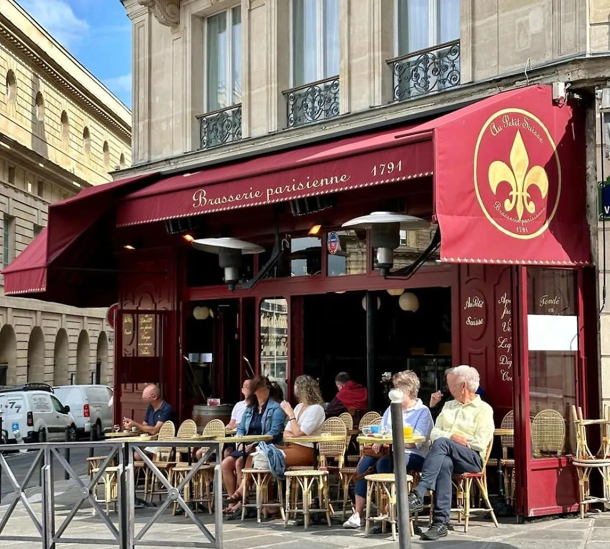 Luxembourg Garden Family Flat Delight Paris
