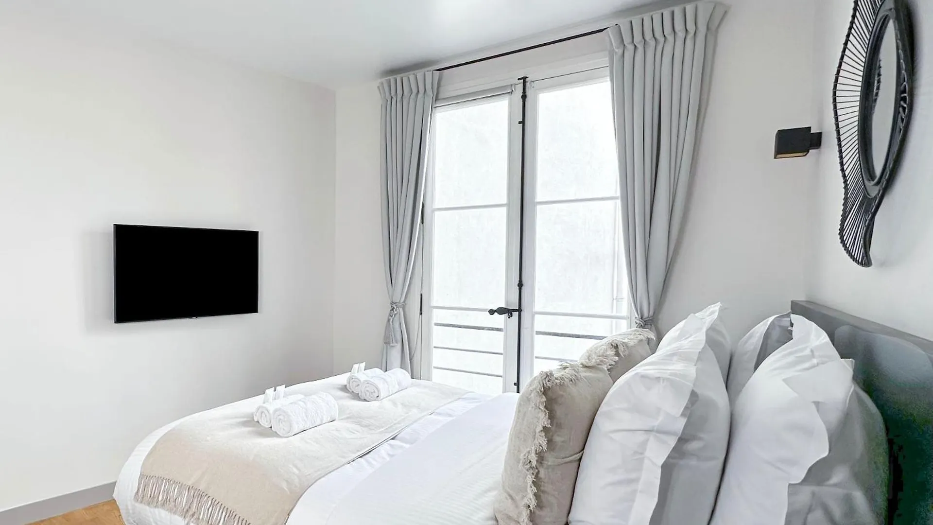 Luxembourg Garden Family Flat Delight Paris