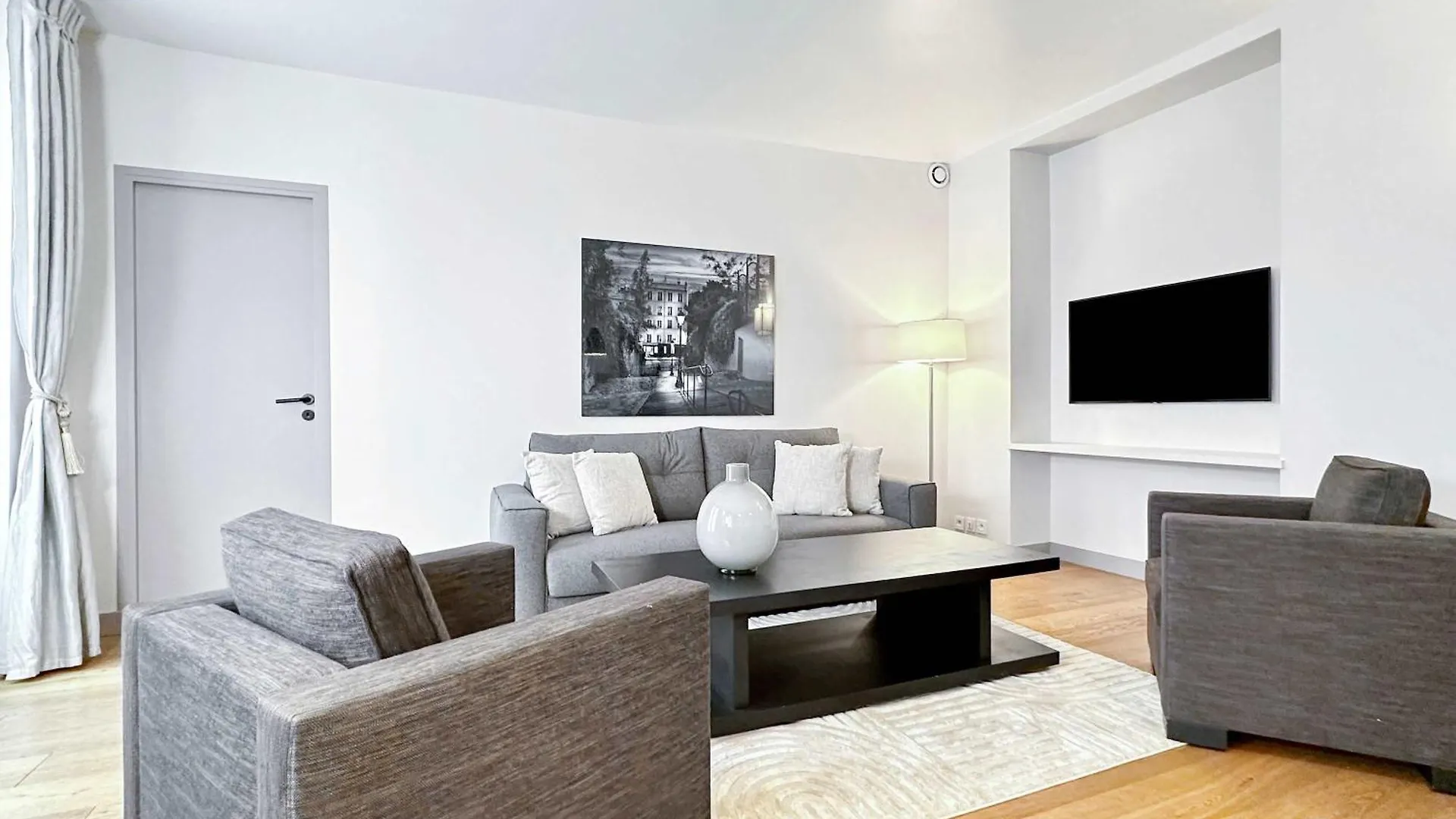 Luxembourg Garden Family Flat Delight Apartment *