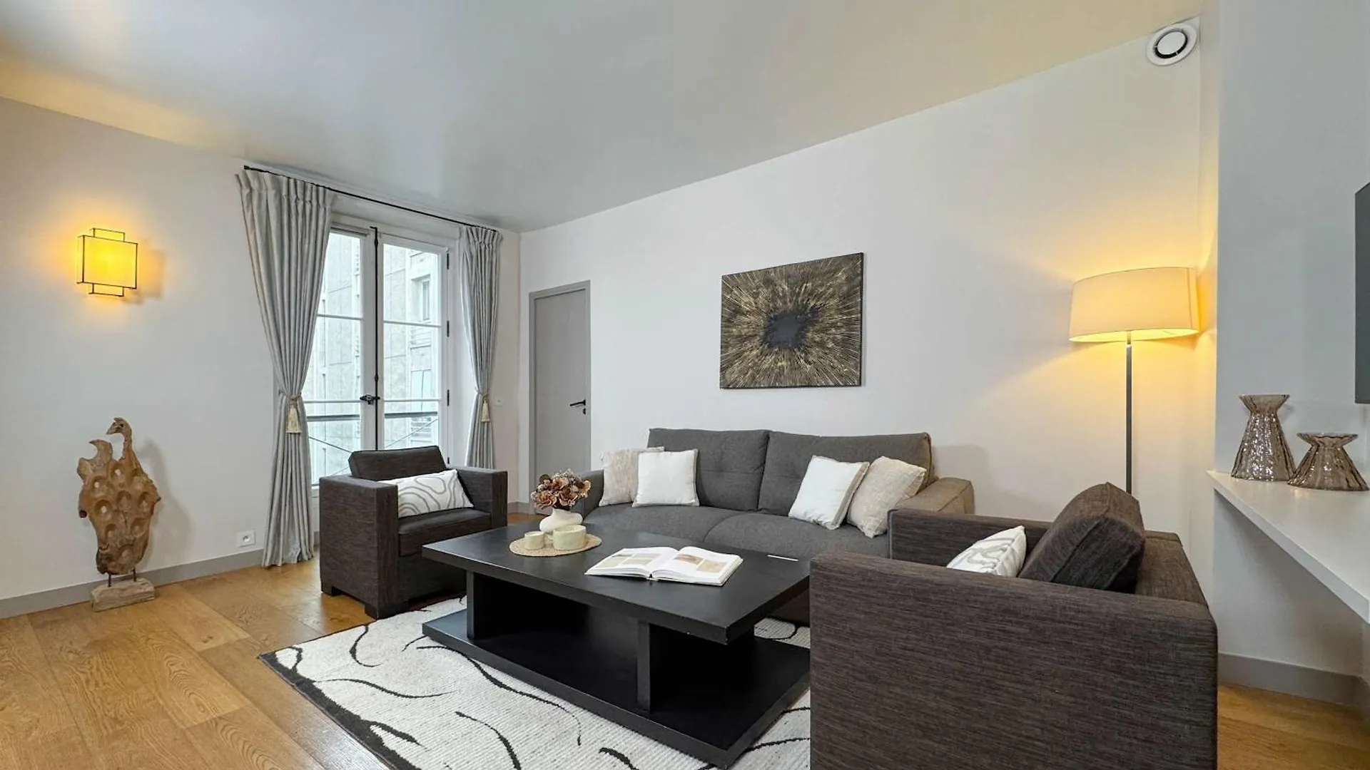 Luxembourg Garden Family Flat Delight Apartmán