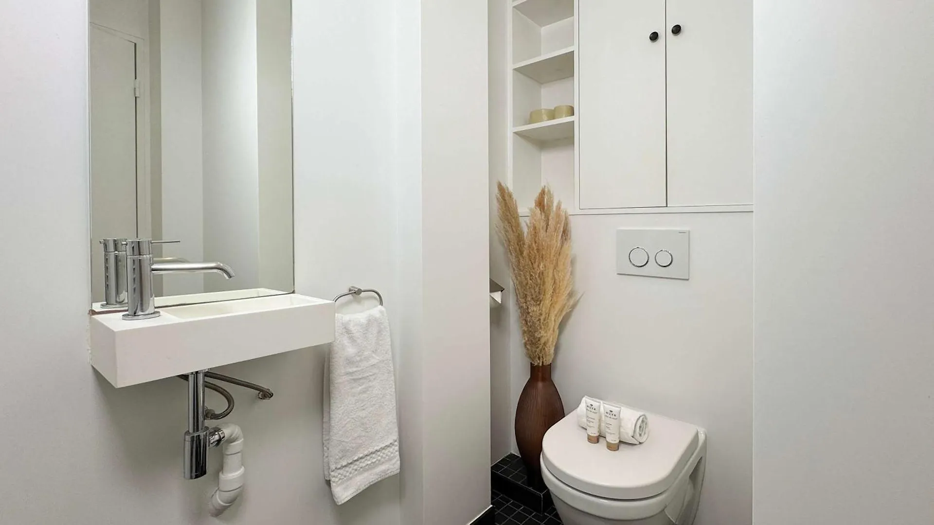 Luxembourg Garden Family Flat Delight Apartmán *